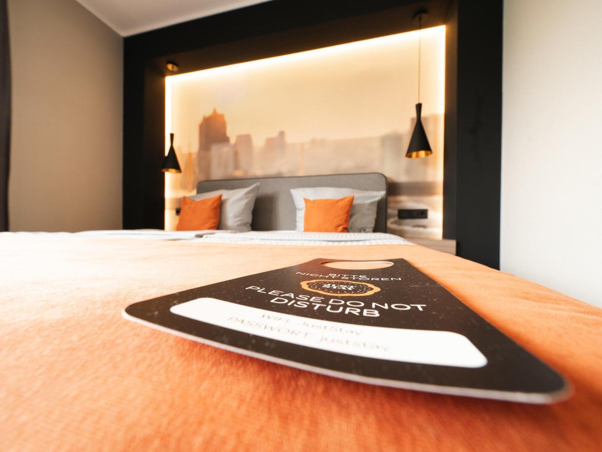 Juststay Ratingen Hotel & Apartments Bagian luar foto
