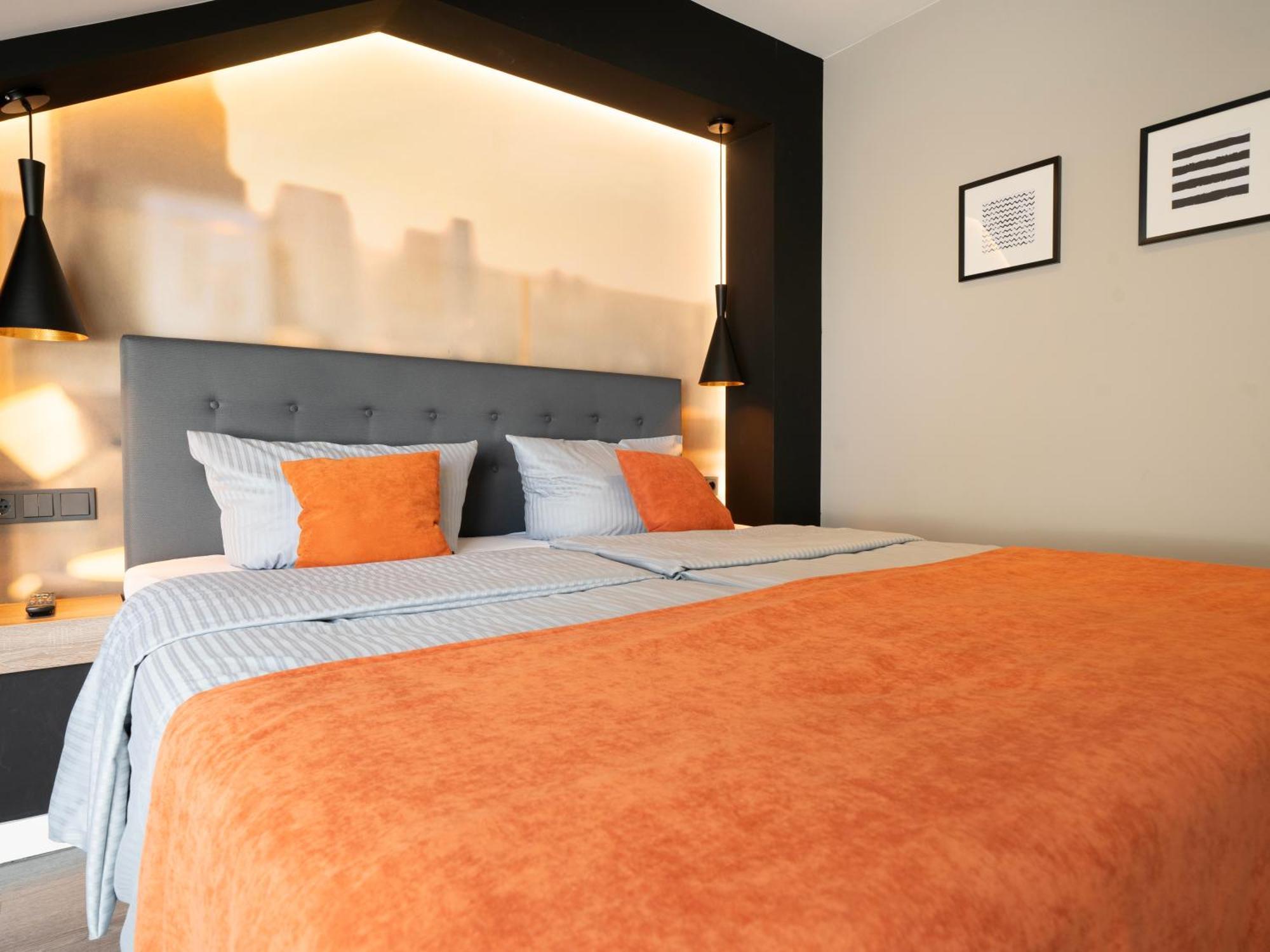 Juststay Ratingen Hotel & Apartments Bagian luar foto